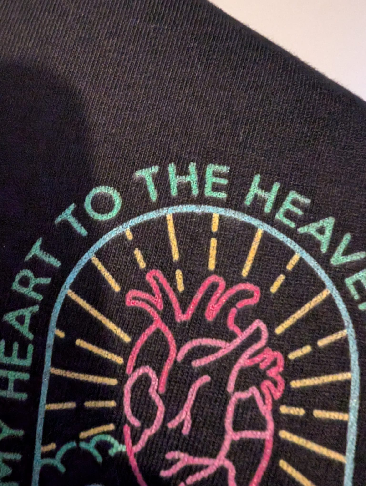 (B-Stock) Heart To Heavens Tee